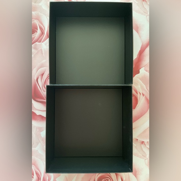 Chanel empty box - Picture 2 of 5